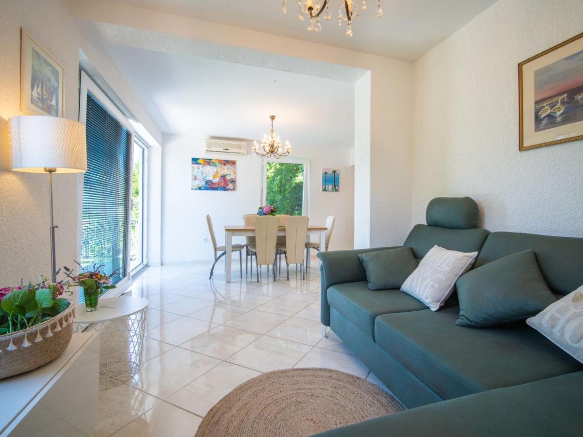 Holiday Home Vesna By Interhome Нивице Екстериор снимка